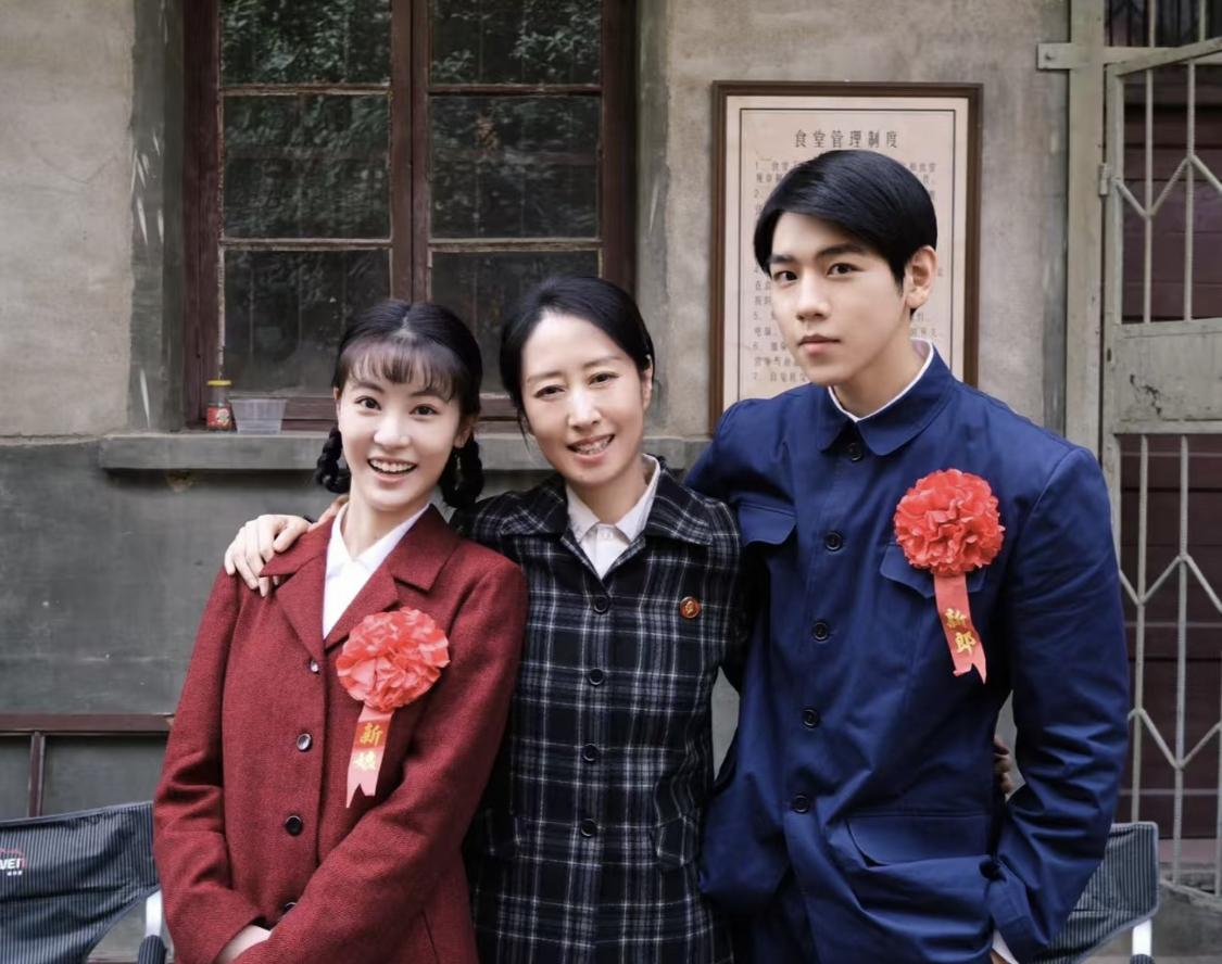 把《实用主义的爱情》改成《纯真年代的爱情》，编剧你这部剧哪能看出纯真年代？这