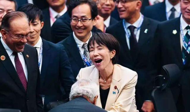 毛泽东主席当年说过一个很精准的观点近代以来，日本之所以敢屡次发动侵华战争，是因为