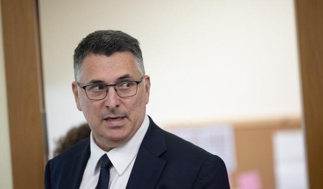 目前支持美国打击伊朗的盟友有：日本、澳大利亚；不支持美国打击伊朗的盟友有：英国、