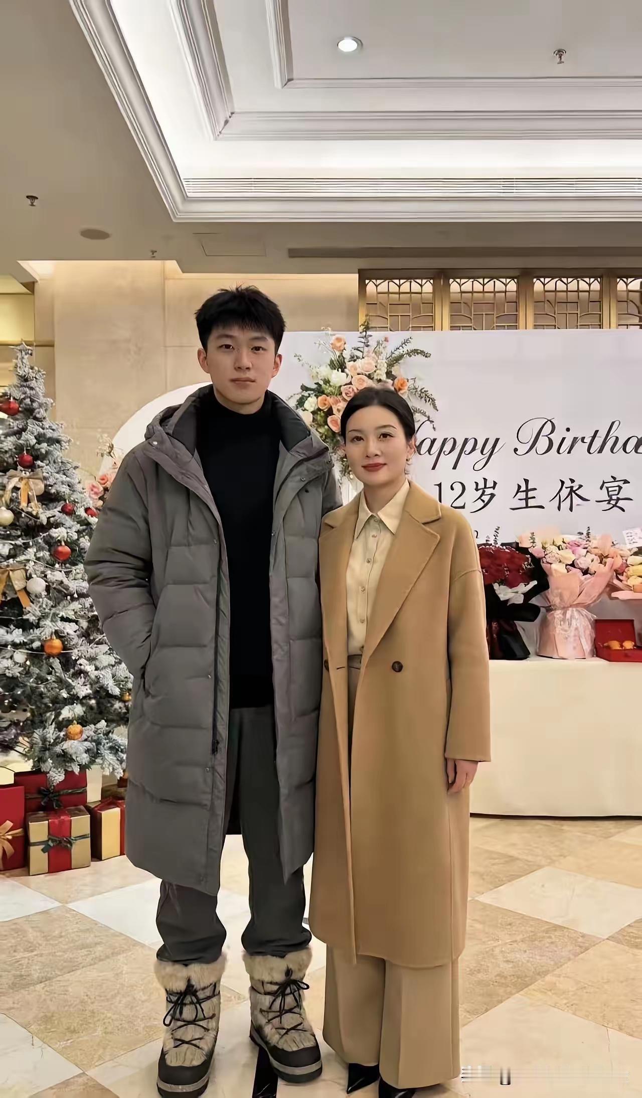 侄子是哥嫂离婚不要的孩子，我这个姑姑条件也还行，就把他带大，182的小男孩，成绩