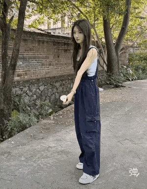 姑娘，这样逗奶奶玩好么🥲