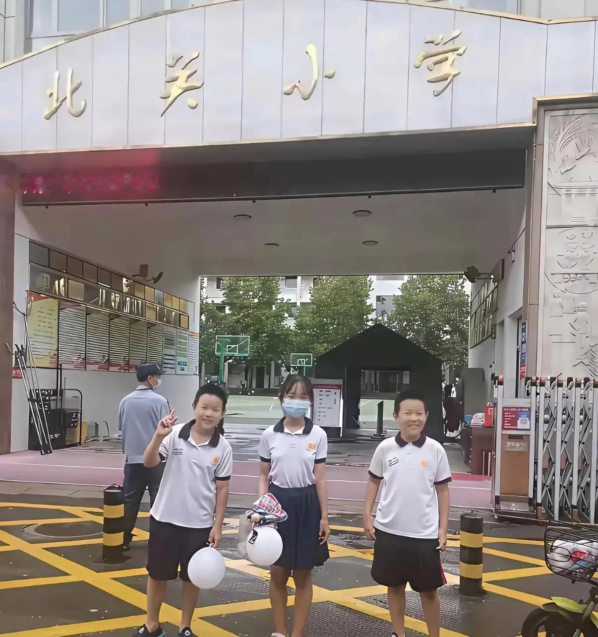 事实证明，女孩比男孩发育还是快了点。