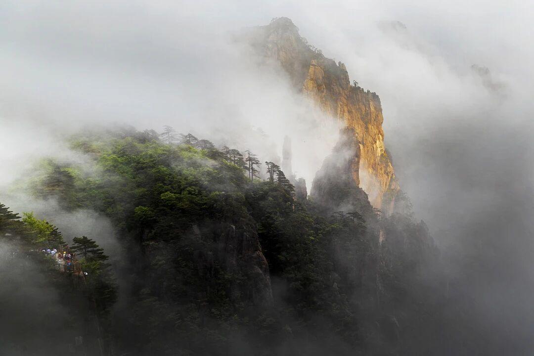 黄山赏秋保姆级攻略：交通、线路、观景点、穿搭...邂逅美好秋日当秋风吹过黄山