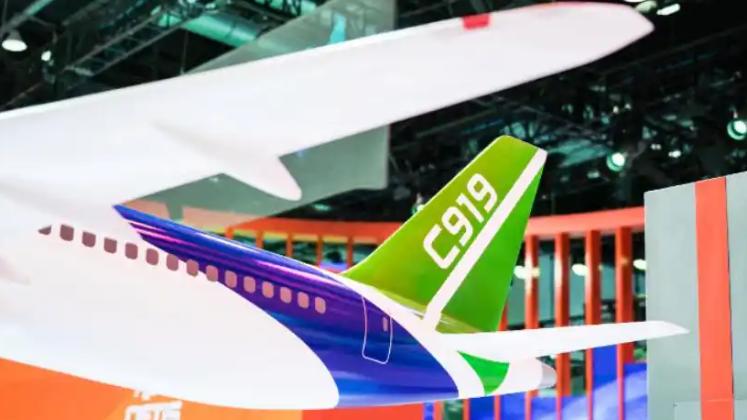 谁也没料到，冲击会这么直接！外媒放话称，在美国一系列限制措施之下，中国C919大