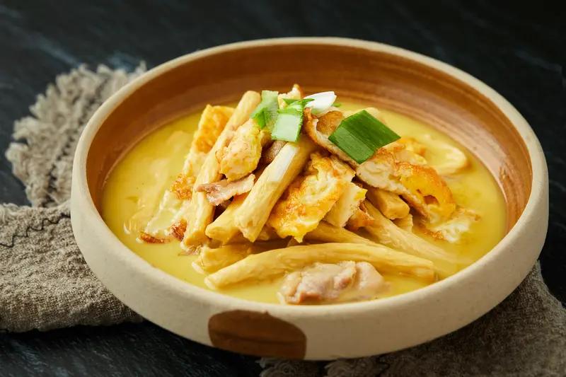 冬日三餐，好吃才是王道！给大家分享两道我超爱的菜。荷包蛋焖腐竹，鲜香软糯超下饭