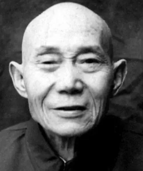 1940年，吴凤翔准备刺杀日军少将，但到门口时却发现屋内有好几名日军，他没把握，