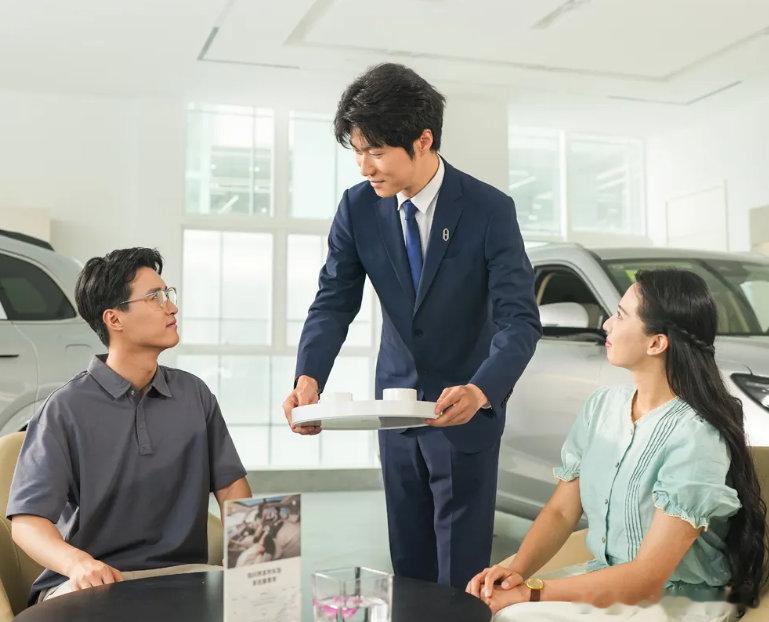 先纠正一个误会：问界的售后，本来就是赛力斯在做很多车主的担心，其实建立在一个误会之上：以为问界的售后
