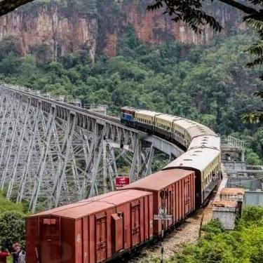 欧美国家希望缅甸内战持续打下去，让中国和缅甸无法形成中缅贸易走廊，缅甸反对派武装