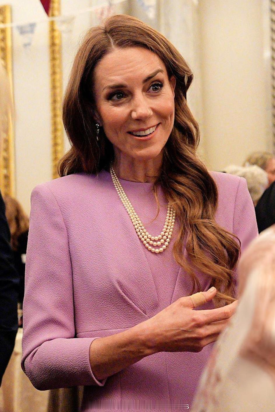 威尔士王妃凯瑟琳凯特王妃威廉王子英国王室