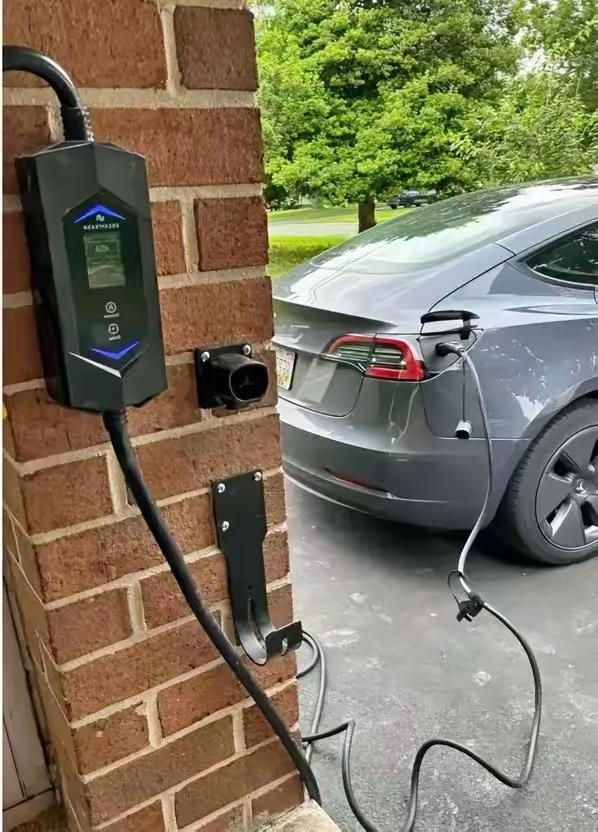  风向彻底扭转，这一回是真的变天了。3月1日起，党政机关、法检单位、公共交通、