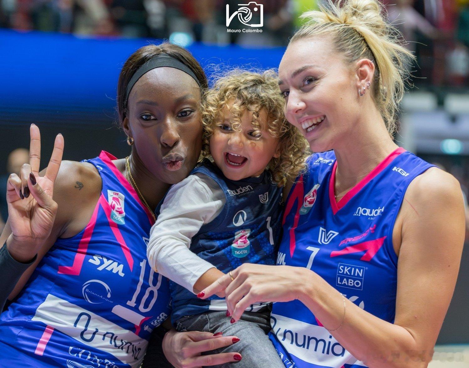 🎙️埃琳娜·皮特里尼谈到她在重返赛场过程中从宝拉·埃格努那里获得的帮助：宝拉