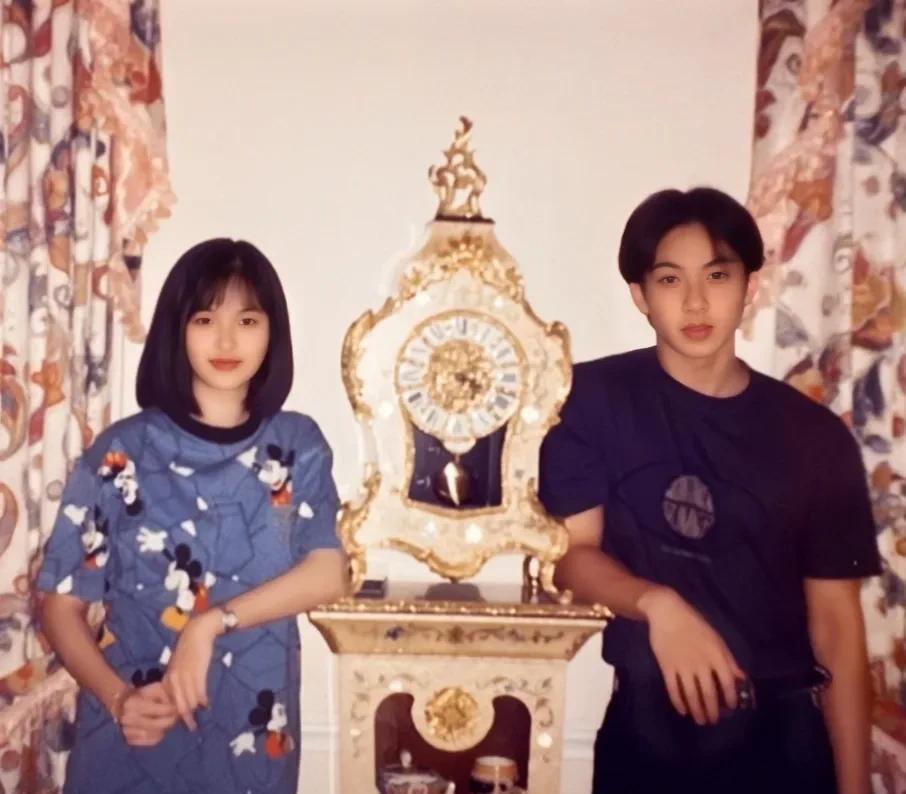 1996年，吴尊与妻子林丽吟的合影旧照，那时候林丽吟16岁，真的太漂亮了！青梅竹