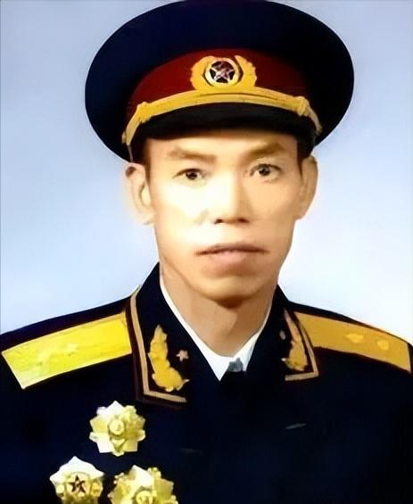 1980年，被组织审查和劳动锻炼长达8年的梁兴初将军，终于等到了处理结果：免除党