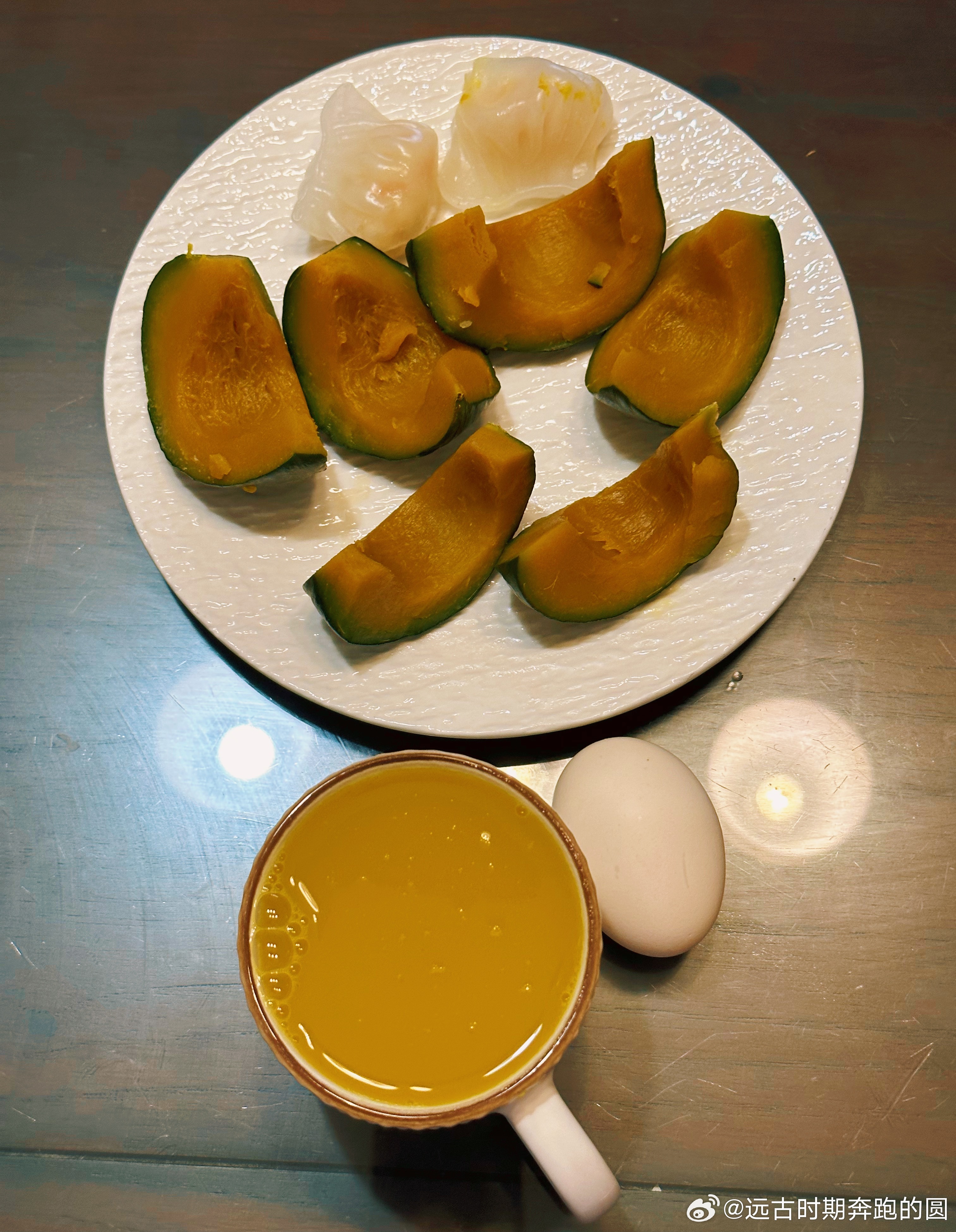 安静的吃个早餐