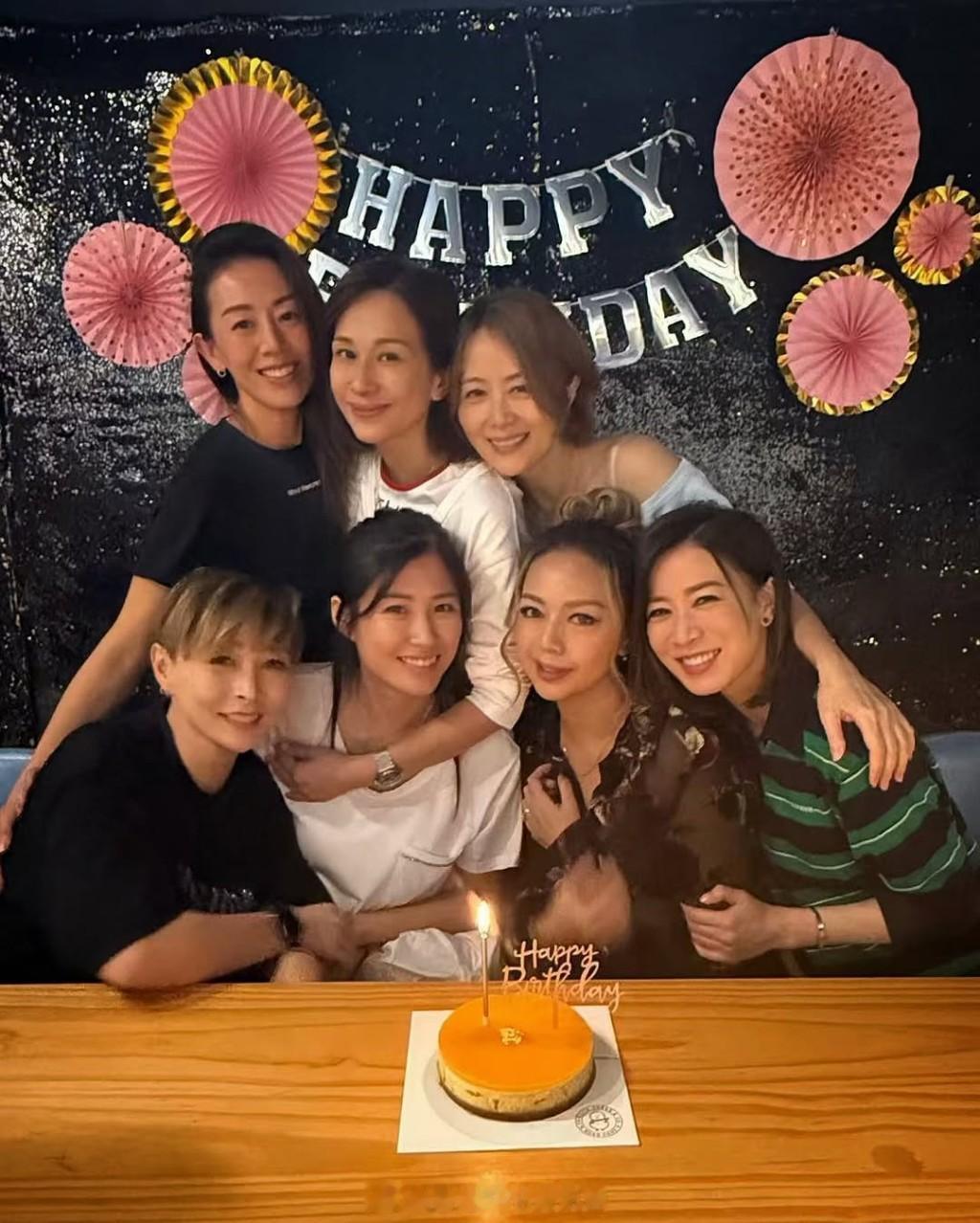 钟丽淇留医ICU｜梁靖琪风雨不改现身医院陪伴，避谈好姊妹最新状况：辛苦各位钟丽淇
