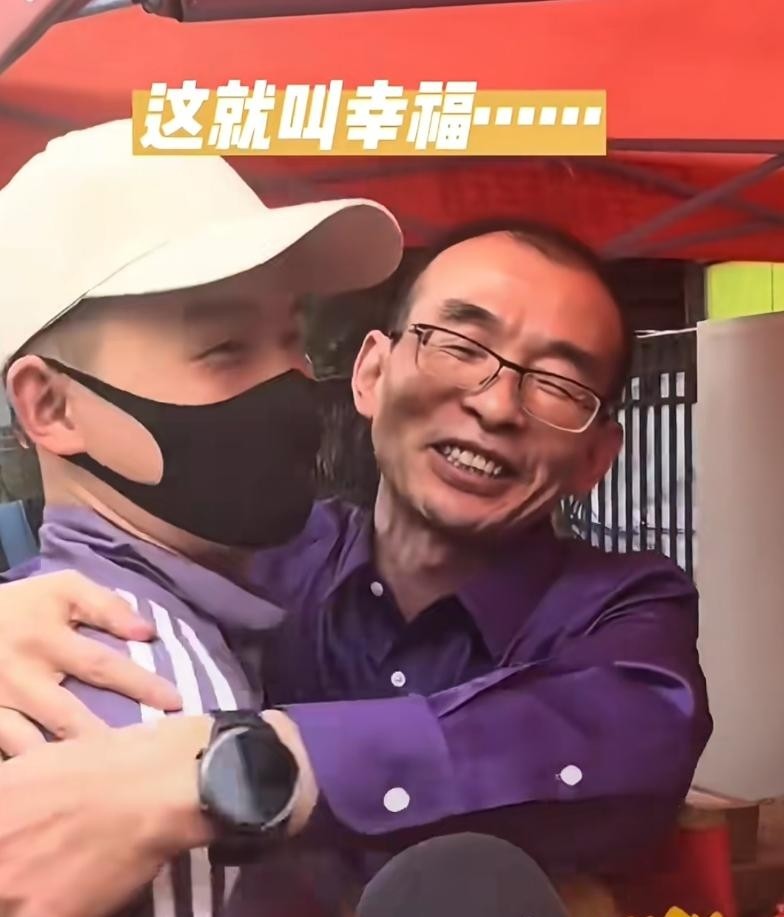 谢浩男爸爸只是离婚了，犯什么错了？ 键盘侠们老盯着人家这件事干嘛？人家前妻都