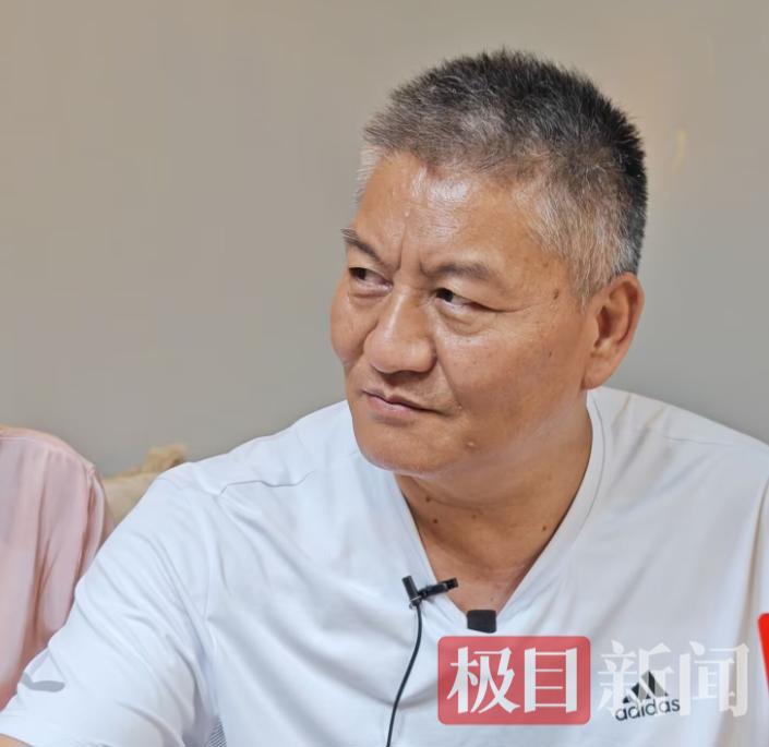 59岁“高考钉子户”梁实将第30次参加高考: 川大有点难, 目标降低为本科, 希望是考最后一次