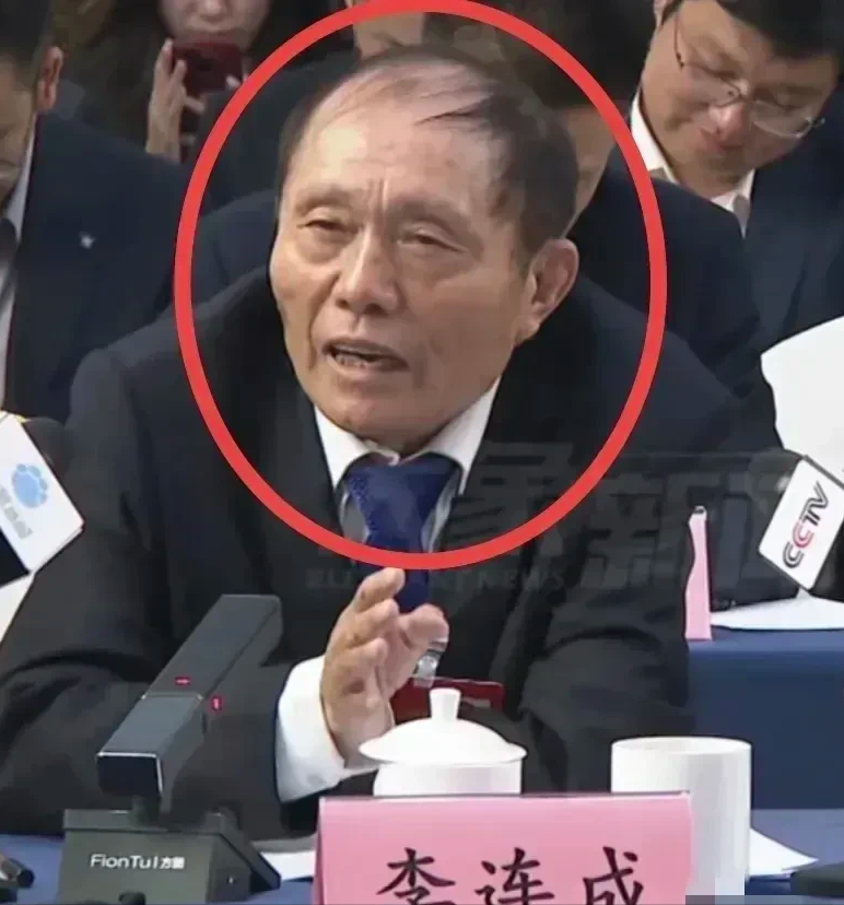 我特地去查了下李连成的事不查不知道，一查吓一跳