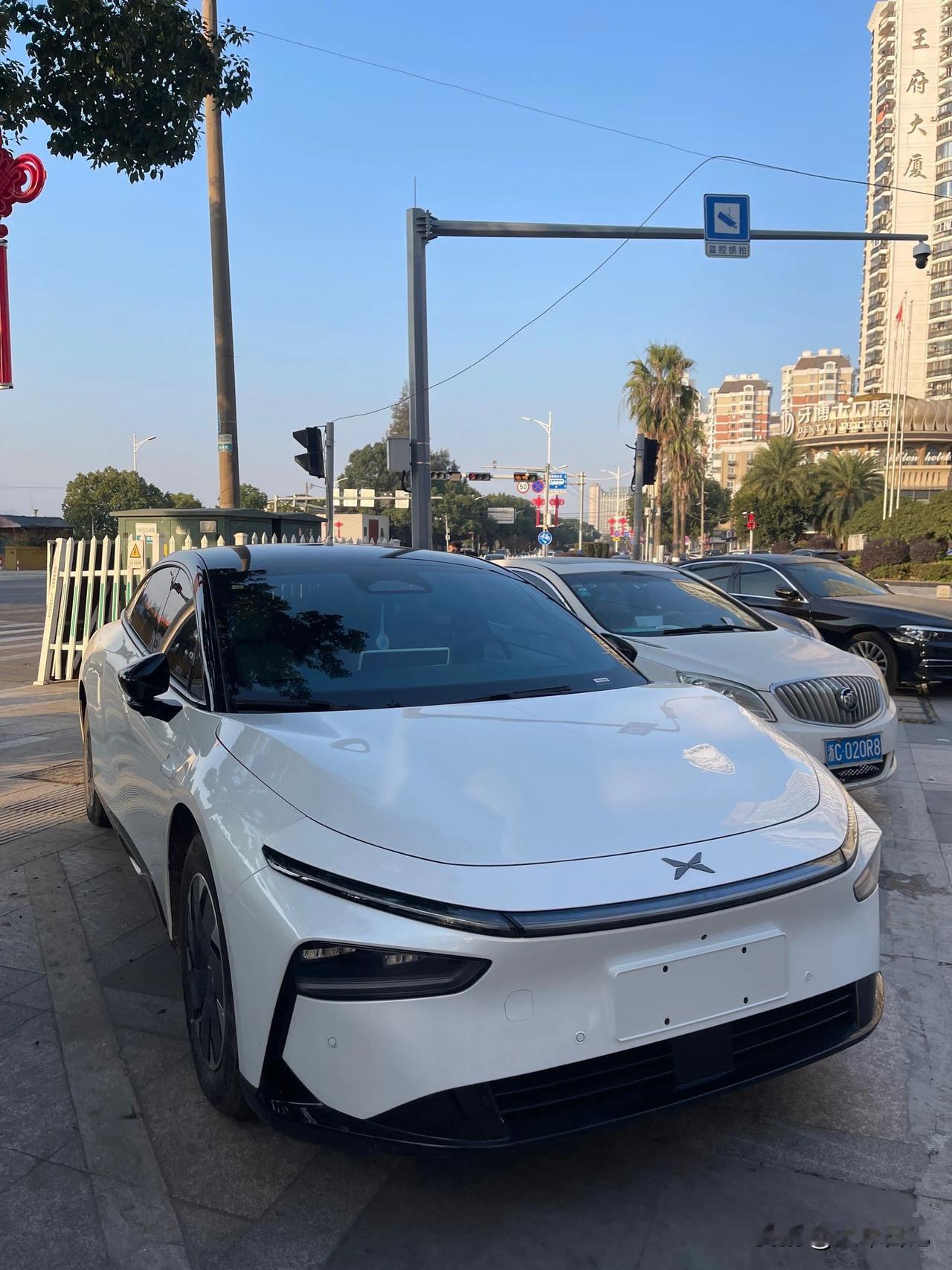 卖掉油车换电车，如今开了2年后，终于知道原来网上说的都是真的——有人把电车吹成“