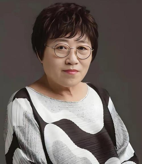 性学专家李银河一句大实话：“女人到死都要牢记：跟你睡过的男人，他不一定爱你；跟你