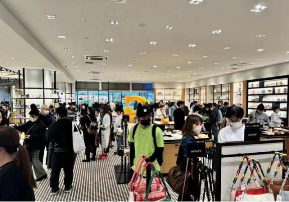 很多人都忽视了，最近社会上出现3个“反常”情况，释放的信号耐人寻味。眼下经济