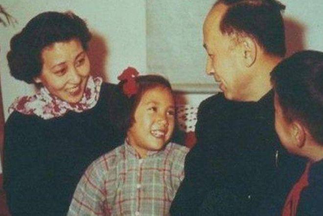 1969年，钱学森的父亲病逝，临终前留下遗嘱：把3000元遗产都交给女儿钱月华。