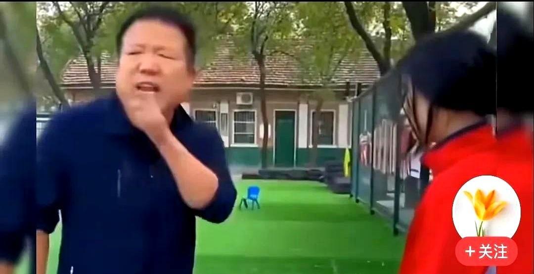 几分钟的校场开骂，言辞犀利，语言凶狠，但句句为着孩子的好。说到这儿突然想起以前