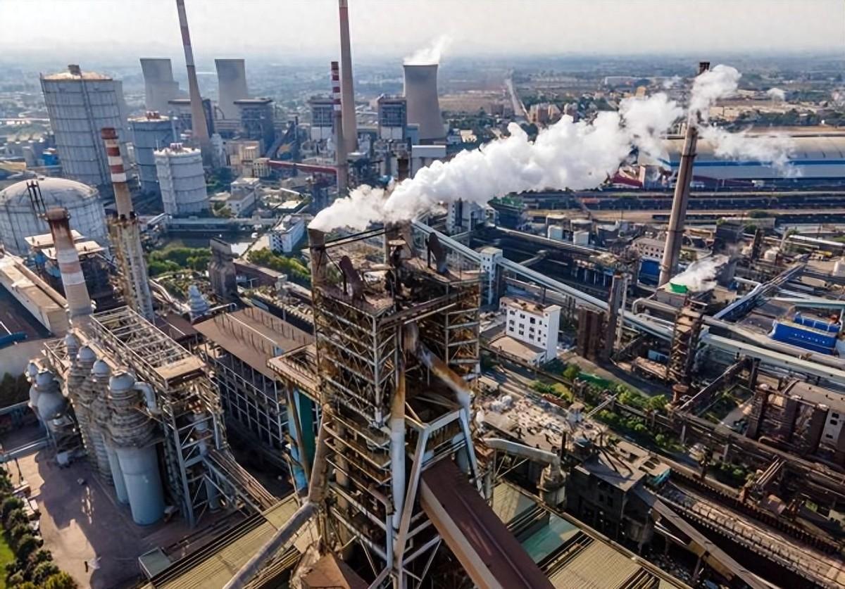 谁能想到，曾经靠着造坚船利炮打下江山的欧美列强，如今居然在疯狂“砸自己的饭碗”。