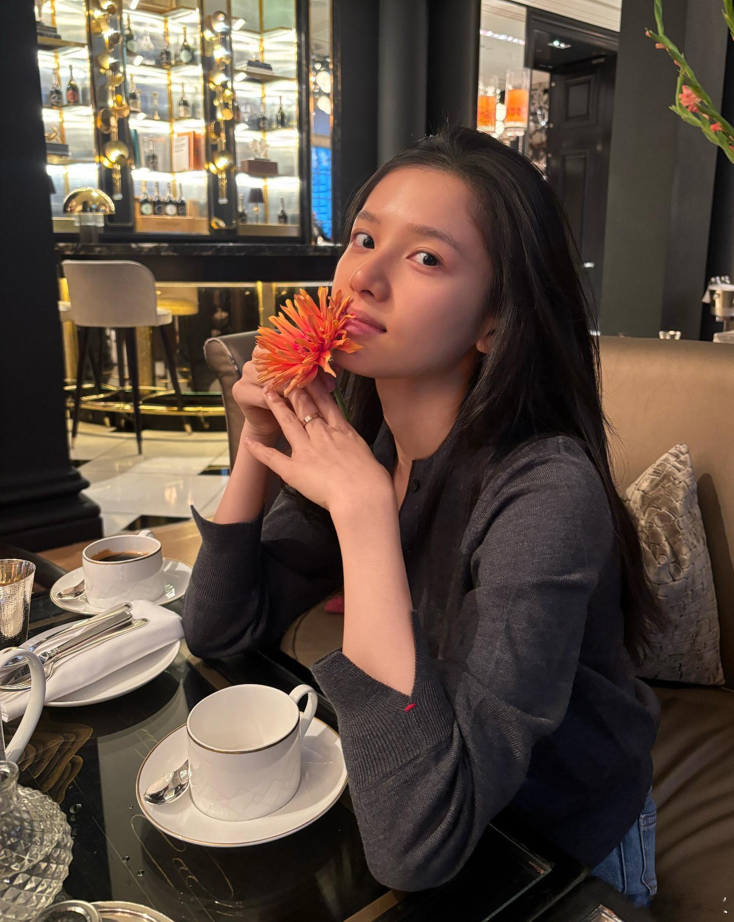 张婧仪早啊一起吃个早餐吧张婧仪一起吃个早餐吧张婧仪早啊一起吃个早餐吧，好啊，[嘘