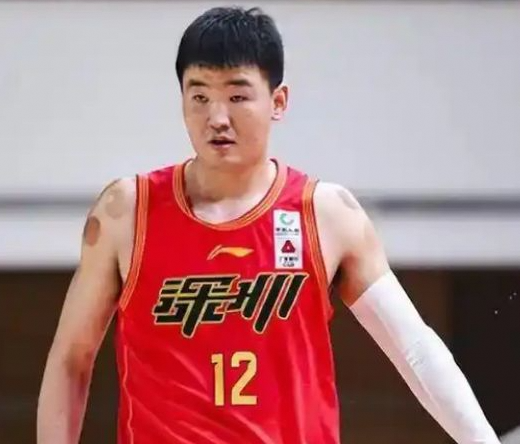 男篮归化29岁悍将？顾全下家三选一，周鹏拒绝深圳执教