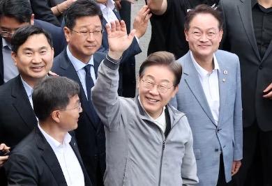 李在明斥金文洙-韩德洙可能结盟：反宪法势力之间的联合早在预料之中5月3日，共