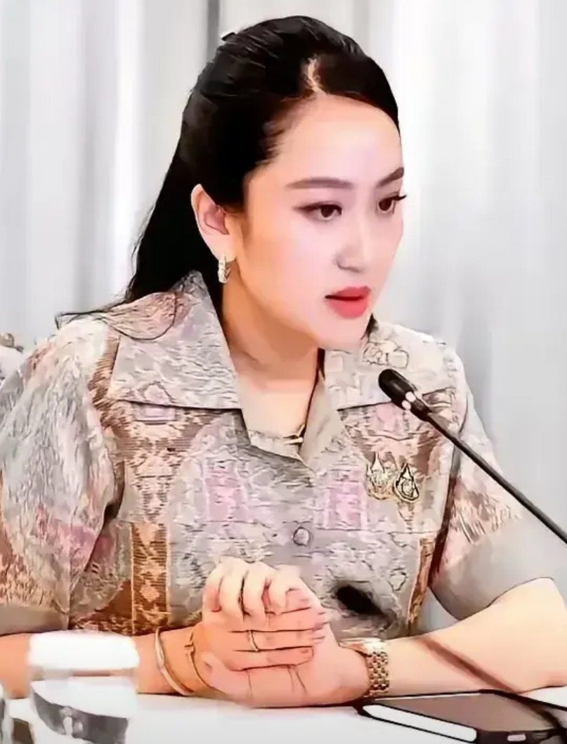 “你出费用也不能还”。泰国《国家报》消息：7月8号，柬埔寨文化艺术大臣萨格娜