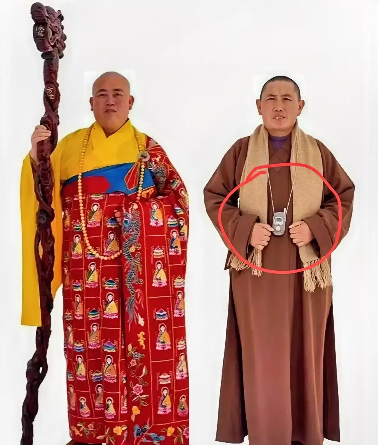 2003年的一张老照片引发热议！方丈释永信与下院住持释永梅并肩而立。释永梅手