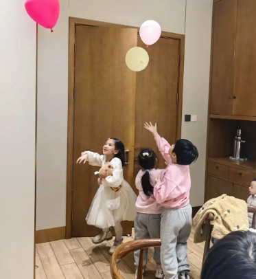心好累，老婆生了四个女儿了，父母又很想要一个孙子，我又是家里唯一儿子，怎不能在我