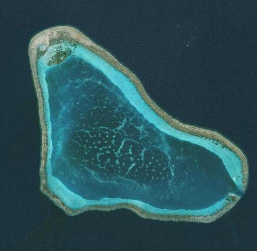 不要再说给黄岩岛填岛了，这是不现实的，我们只能守，黄岩岛周围，出了泻湖范围，水深