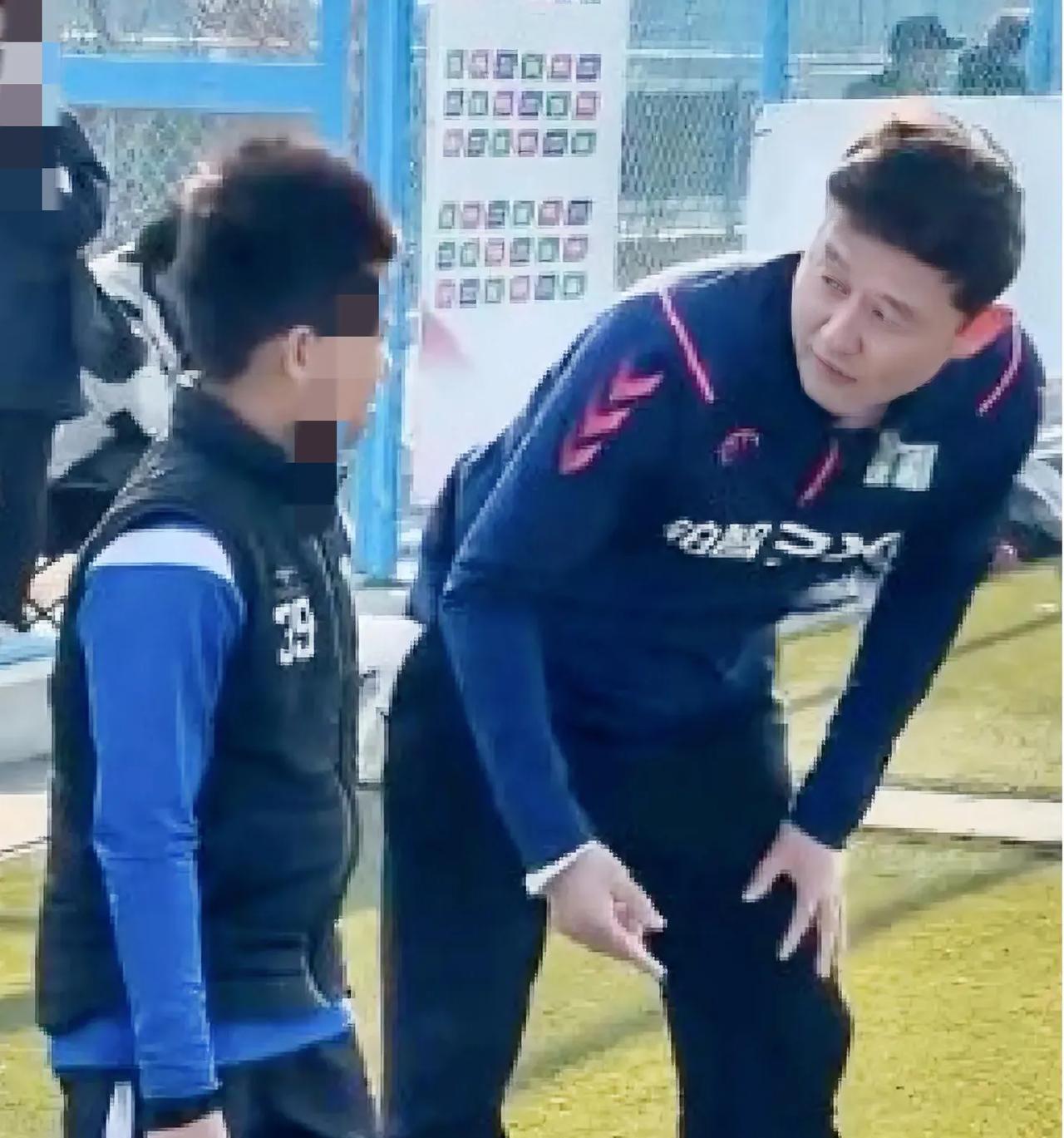 18万天价赔偿事件在张卓毅妈妈在网上爆料的第二天，不小心说出了，有人看上了张卓