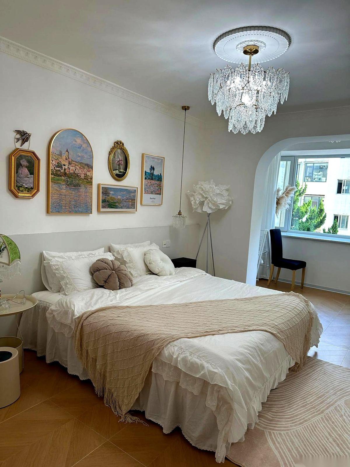 一年一万块的房租，就为了请人来，把你家搬空。你敢信？我弟在齐齐哈尔那套70平