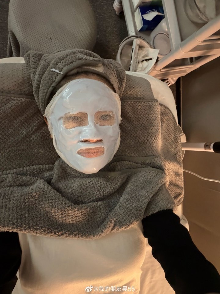 JackeyLove女友五五更博晒照：上海日记JackeyLove英雄联盟f