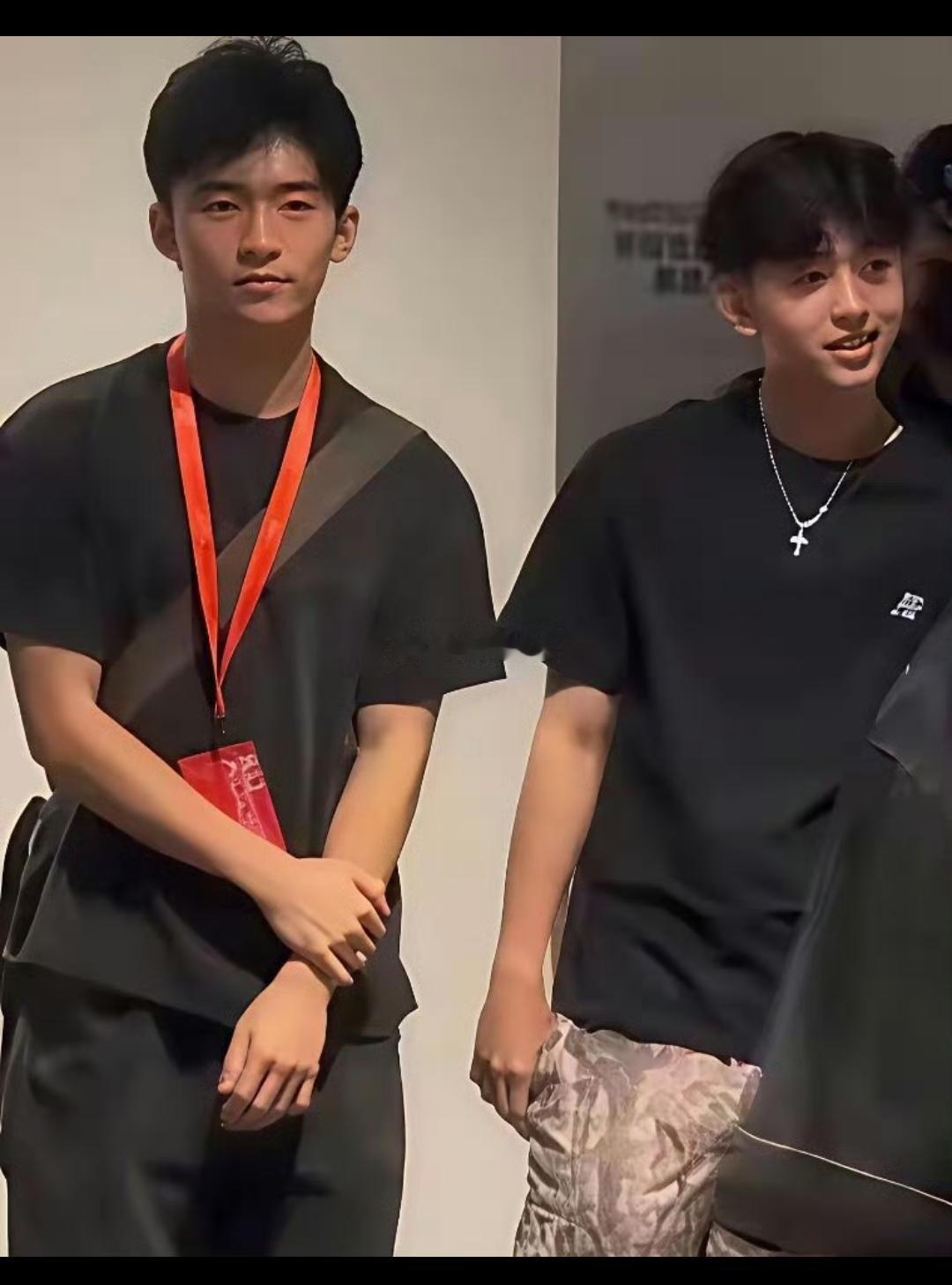 人们常说娘亲舅大，谁知道舅舅的基因也强大呢！谢霆锋的儿子如果单纯遗传他们谢家的