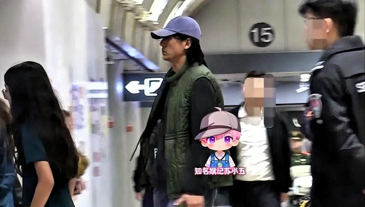 宋宁峰深夜飞去找Q女士，车里聊到天亮才回家。有人说他渣，有人说小三活该，我只想说