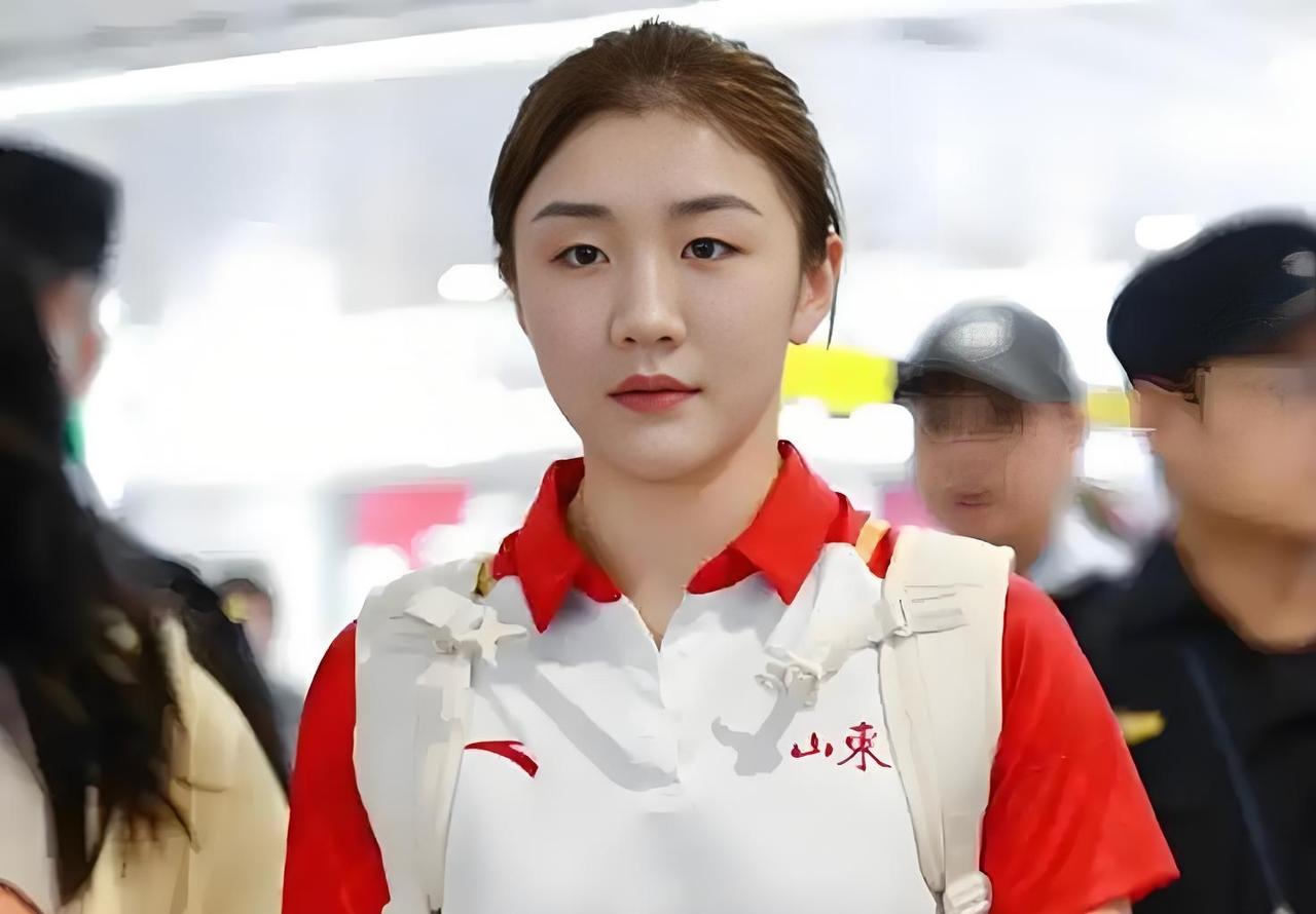 陈梦与王曼昱比赛，谁赢的几率大？11月15日晚上6点，陈梦与王曼昱将迎来全运