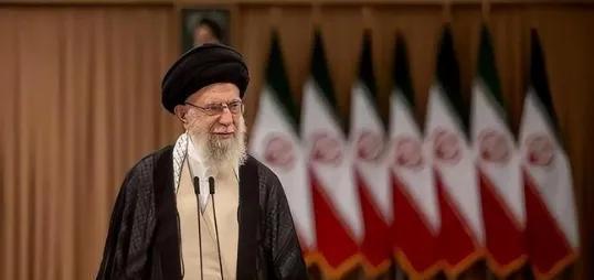 昨晚和做国际新闻的学长小聚。他抿了口酒突然聊起个冷知识。为啥美国明明有能力动哈梅