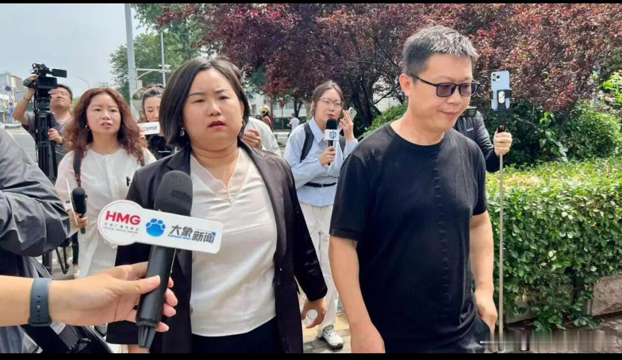 姜先生结婚22年，2个儿子非亲生，大儿子是村支书的，小儿子是堂哥的，姜先生对
