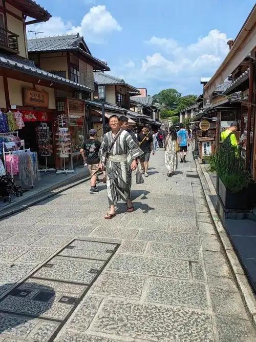 *87万中国人定居日本，是日本最大的外籍群体。但一个从东京回国的人说了句大实话：