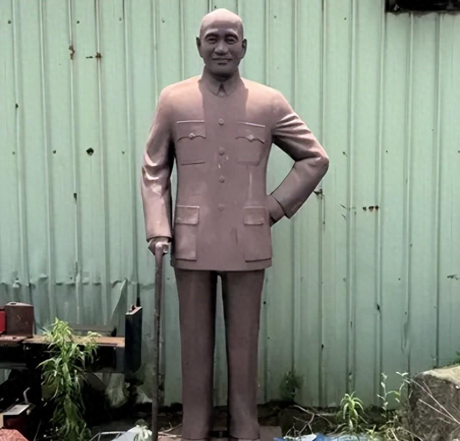 知道害怕了吗！大陆在93大阅兵时邀请国民党老兵观看阅兵，岂料消息发出不到24小时