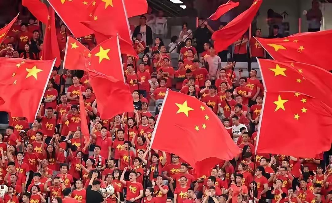中国U23今晚就是一场生死战。因为进球劣势，目前排名暂时第二。然而，中国男足