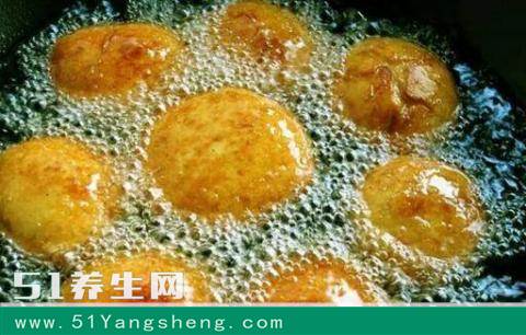 有3类食物, 能刺激体内的癌细胞疯长, 绝对不能碰