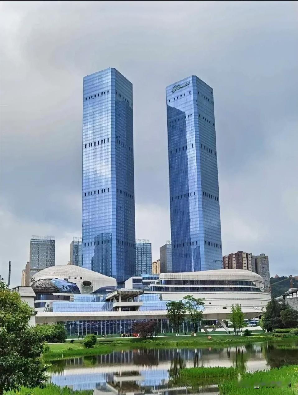 贵阳花果园，众所周知，这地方绝对是全贵阳最值得去上班的地方！我拍着胸脯保证，这里
