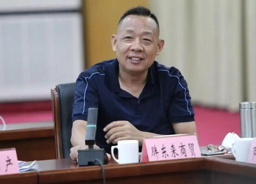 有句老话说的好：话多必有失。自从胖东来在网上火爆之后，其创始人于东来也成为了