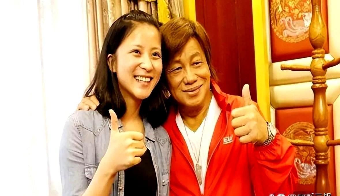 梁小龙走了，宋骧第一次公开露面，竟是在武术交流会上。她一出手，招式还是他教的那